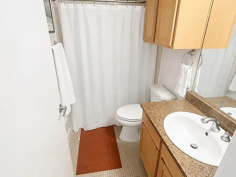 2931 E 12th St #304 — Photo 8