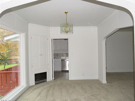 5th image of 1144 Riverview Dr