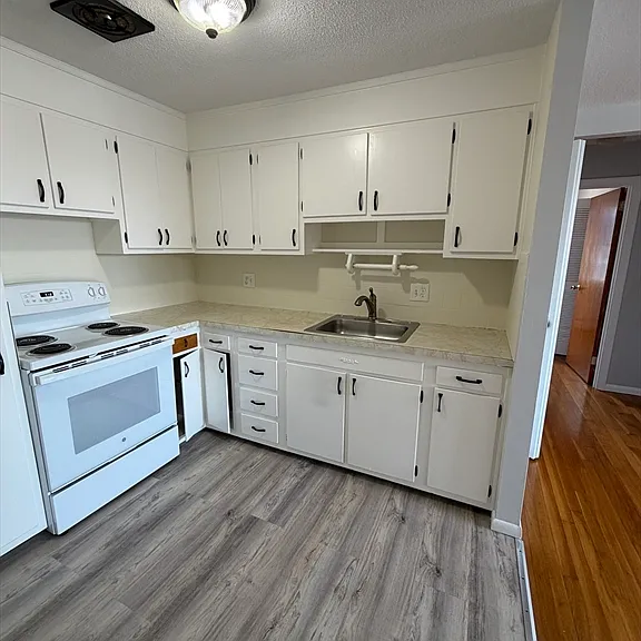 685 Moody St #11 — Photo 5