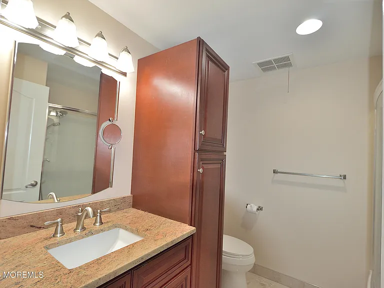 525 Ocean Blvd #405 — Photo 23