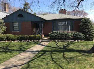 747 N Washington Ave, Park Ridge, IL 60068