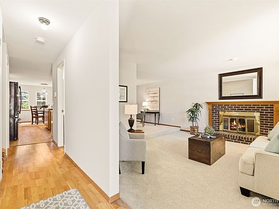 4th image of 11206 133rd Street E