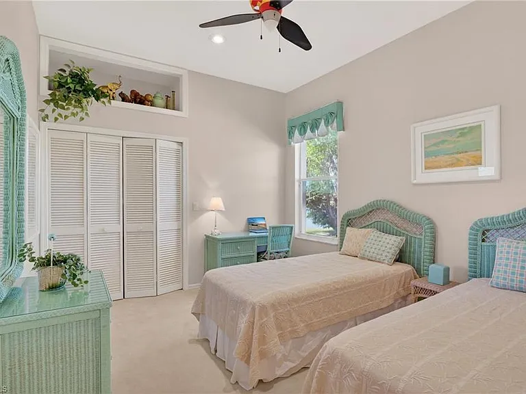 6687 Huntley Ln S — Photo 24