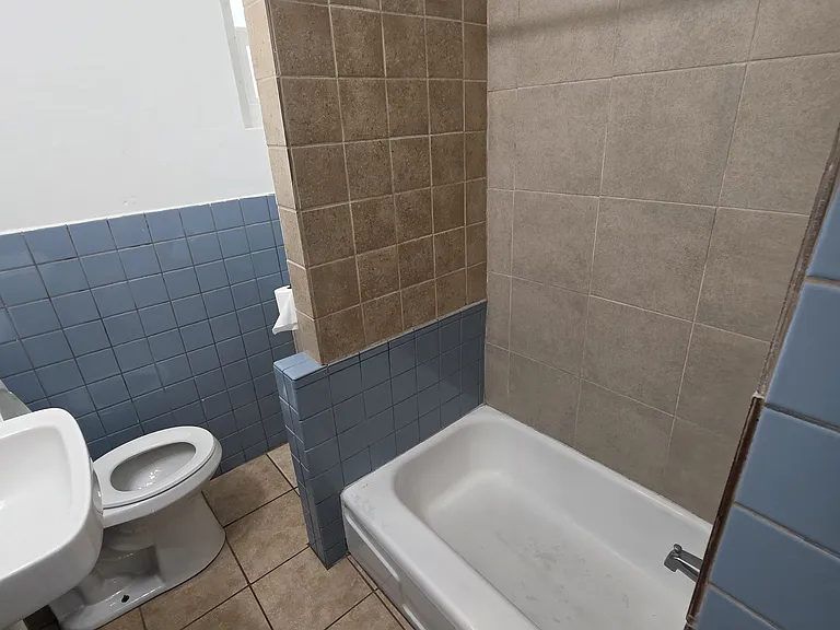 16572 Live Oak St #C — Photo 11