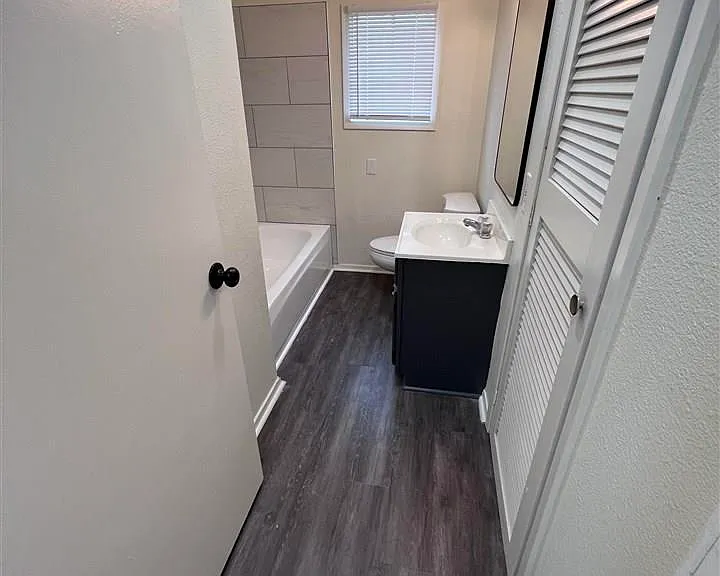 1812 McGregor Ave — Photo 13