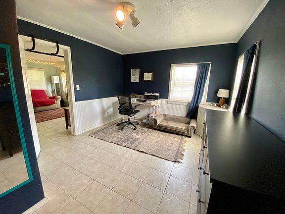 5th image of 2227 13th Ave N