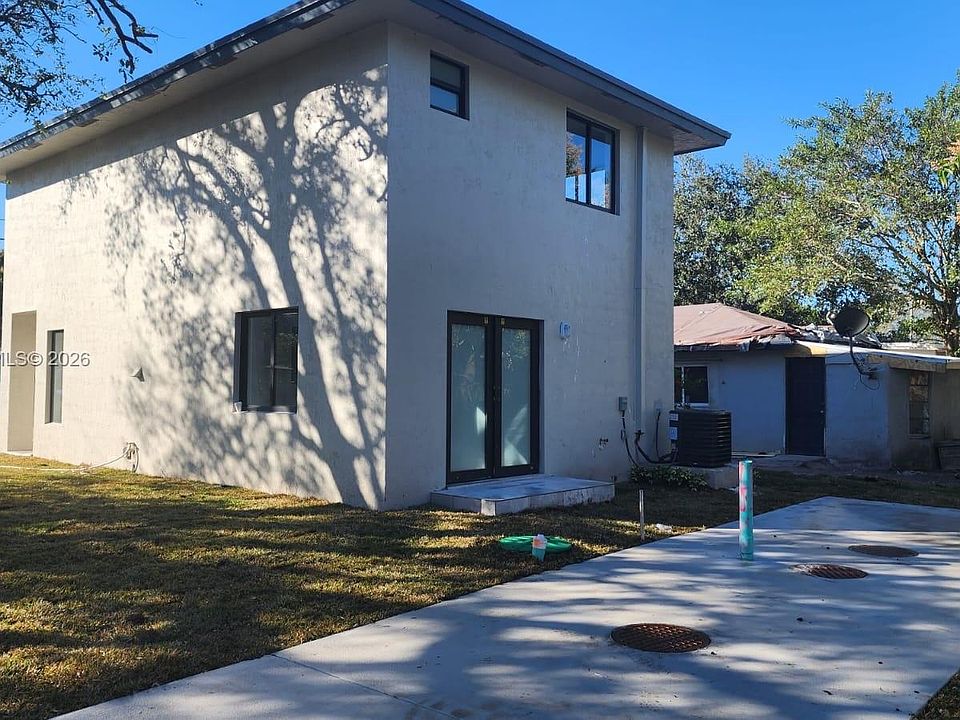 2nd image of 2934 NW 44th St