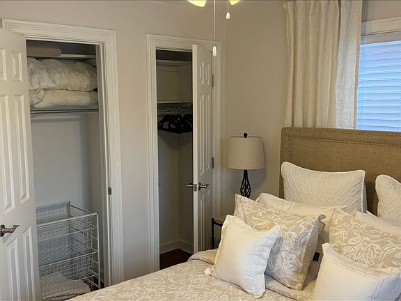 5th image of 431 Orchard Dr APT 1