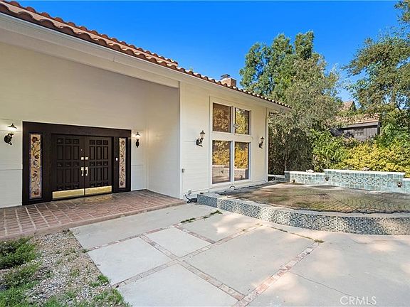 4th image of 119 W Bell Canyon Rd