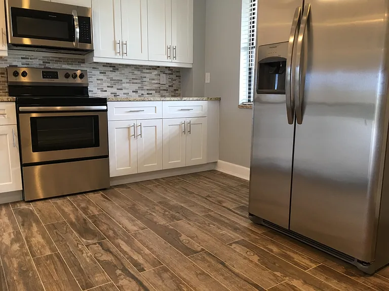 309 Lake Cir #202 — Photo 5