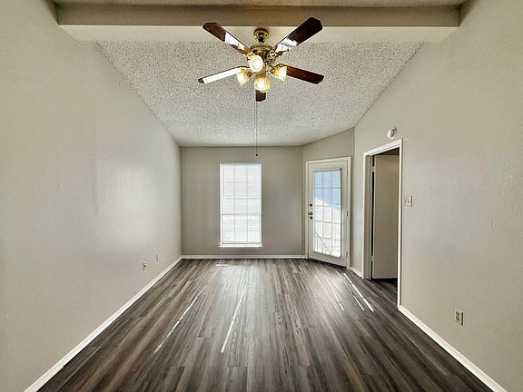 5th image of 410 W Heritage Dr #204