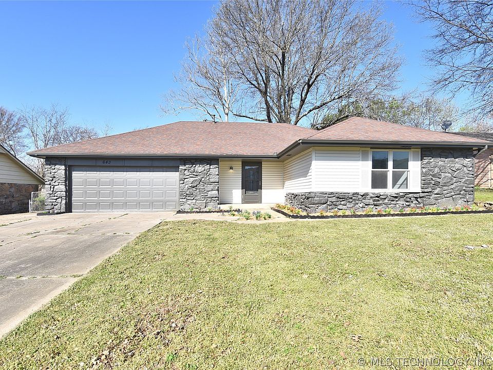 1st image of 643 S Maywood Dr