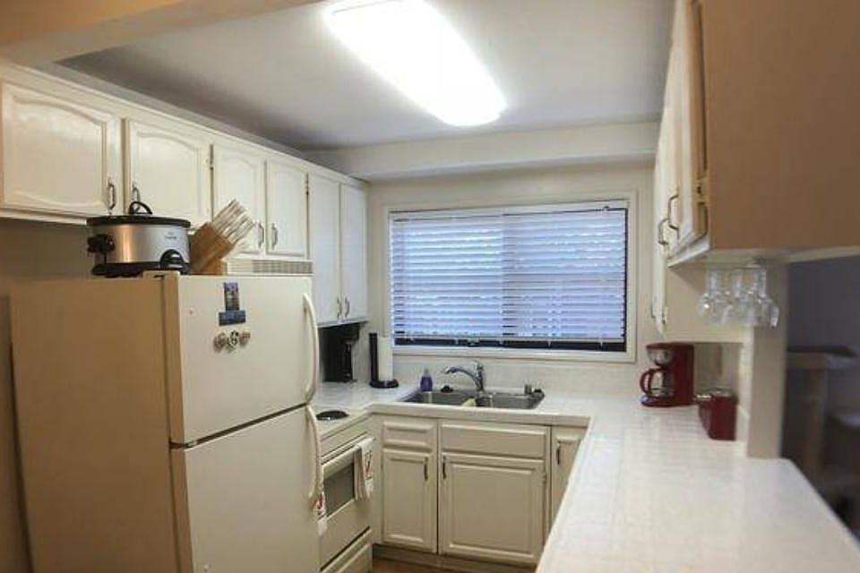 1st image of 4251 33rd St