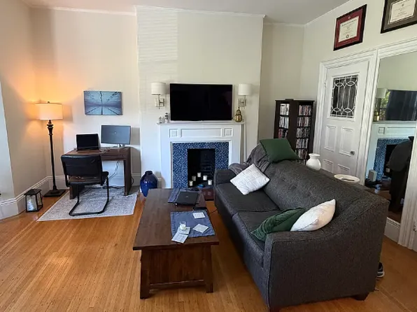 239 Beacon St #3F, Boston, MA 02116