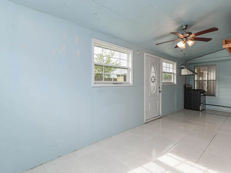 13735 Branford Greens Dr — Photo 21
