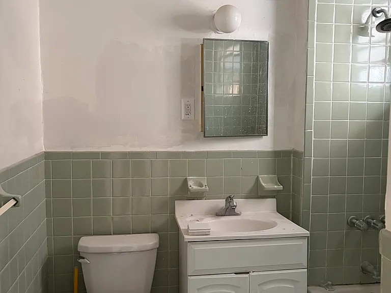 366 Anderson Ave #4 — Photo 11