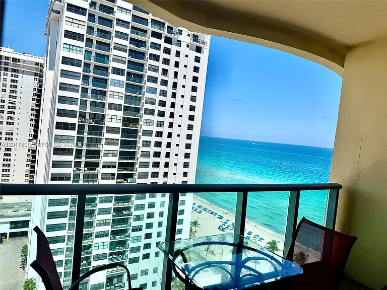 2501 S Ocean Dr #Penthouse 4 — Photo 2