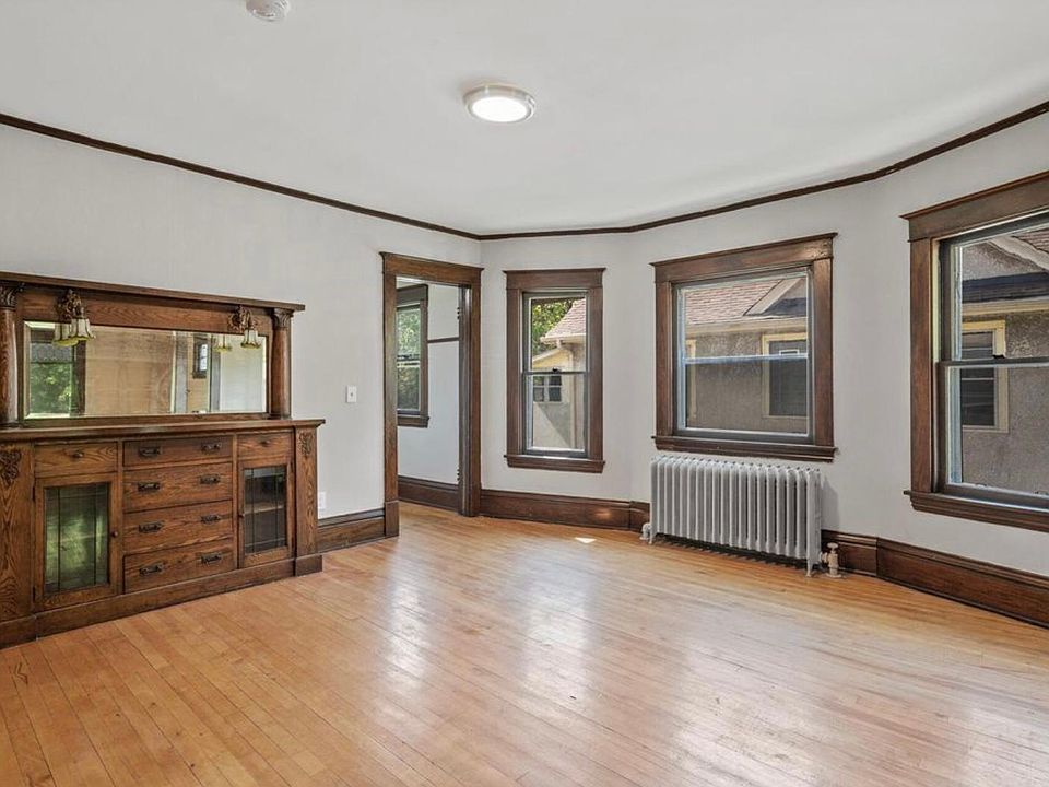 1st image of 3017 29th Ave S APT 2