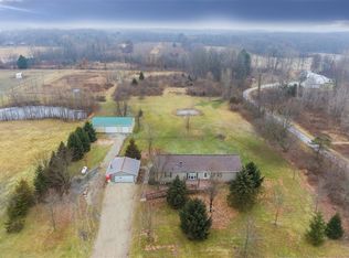 4790 Deal Rd, Fowlerville, MI 48836