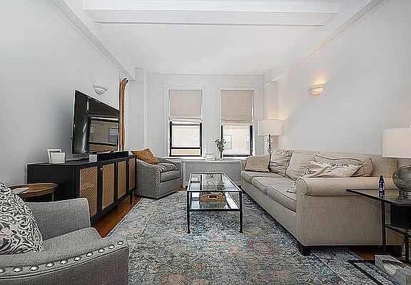 3rd image of 205 W 88th St APT 7C