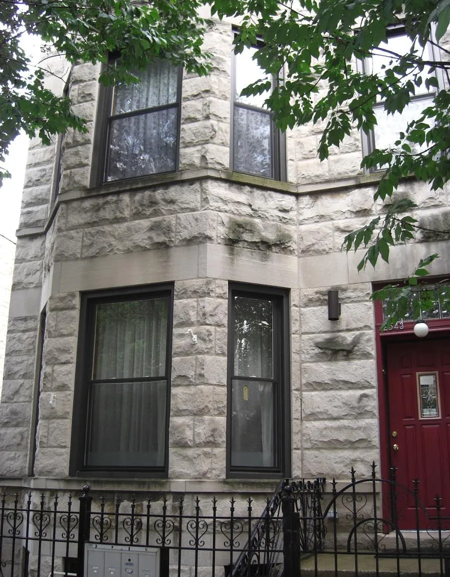 2 bed, 1100 sqft, $2,400 — Photo 1