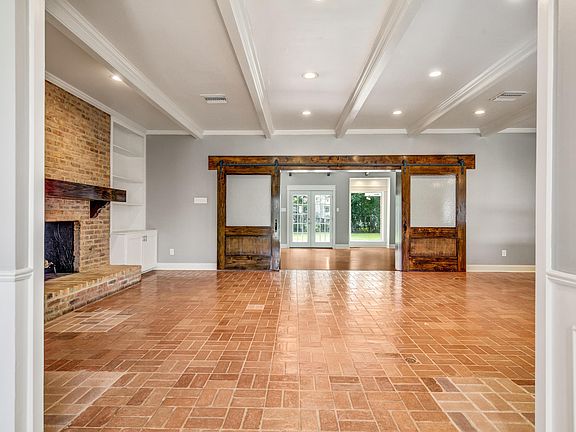 4th image of 303 W 14th Street