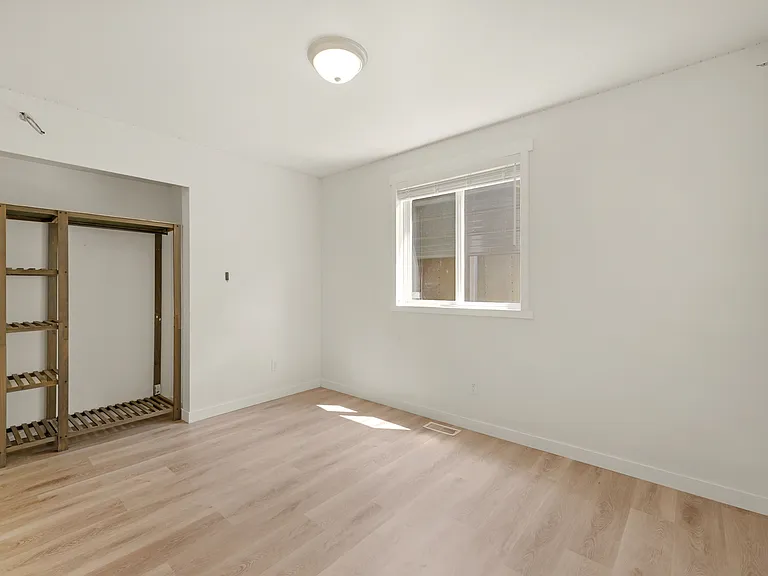 1201 35th Ct SE — Photo 5