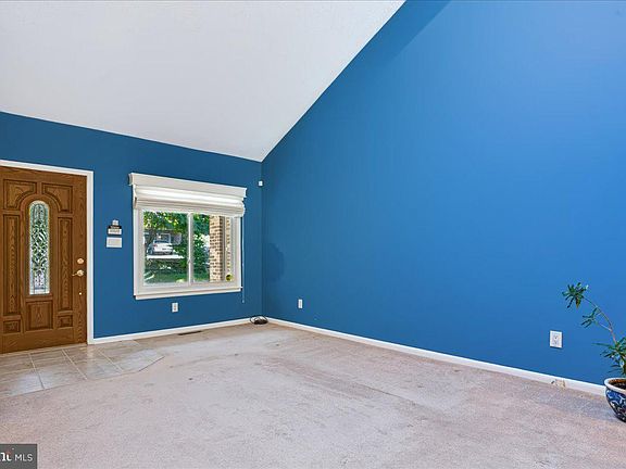 5th image of 4946 S Raintree Ct