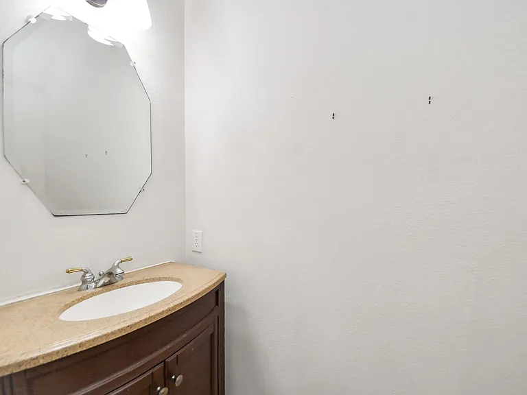 20510 Pioneer Bend Ct — Photo 17