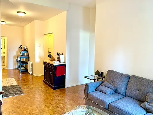 Rented by Compass | media 23