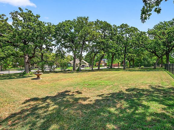 5th image of 102 Santee Dr