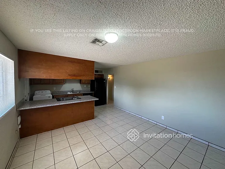 3808 W Glendale Ave — Photo 5