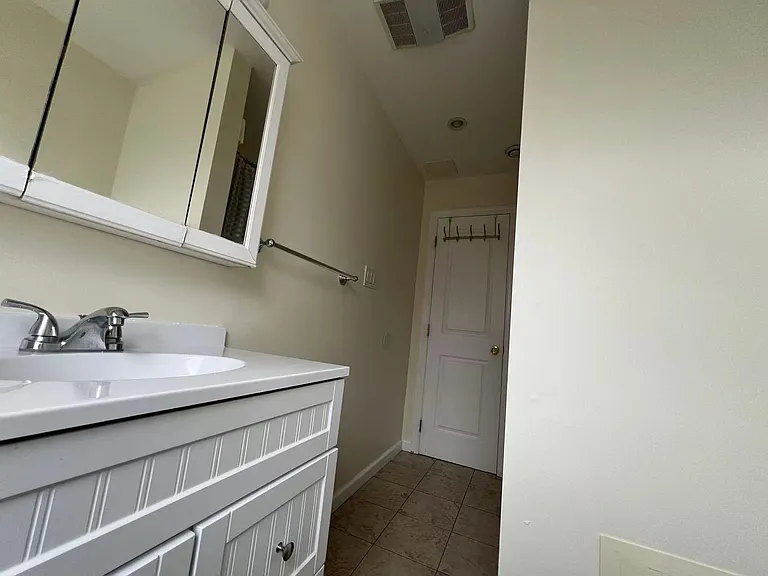 125 S 16th St #2 — Photo 17