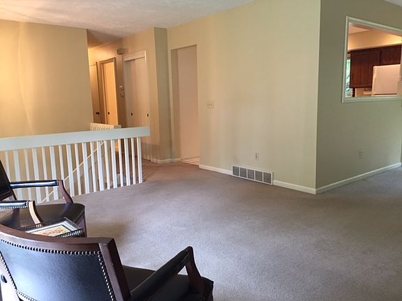 5th image of 15241 Wycliffe Dr