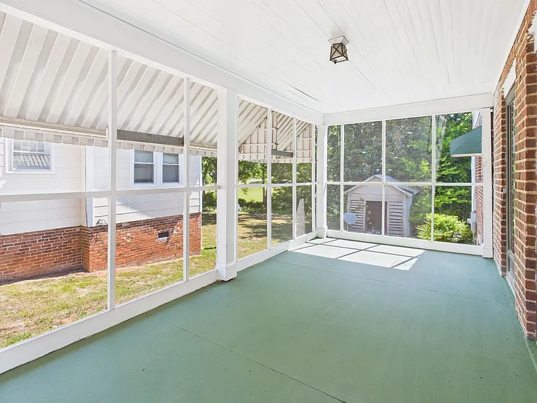 512 Maple St — Photo 21