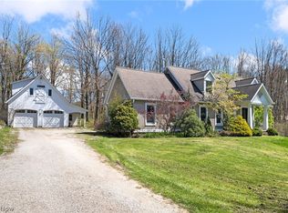 9985 Auburn Rd, Chardon, OH 44024