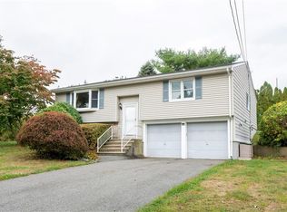 21 Independence Ct, Portsmouth, RI 02871