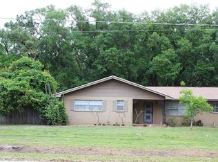 828 Maydell Dr, Tampa, FL 33619