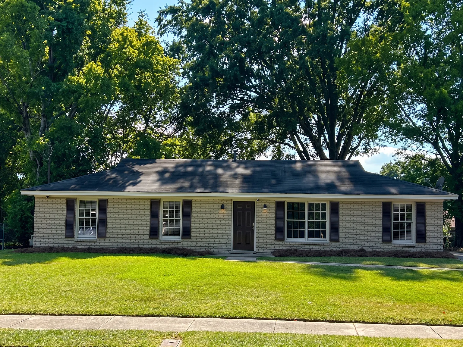 4 bed, 2.0 bath, 1500 sqft, $1,750 — Photo 1