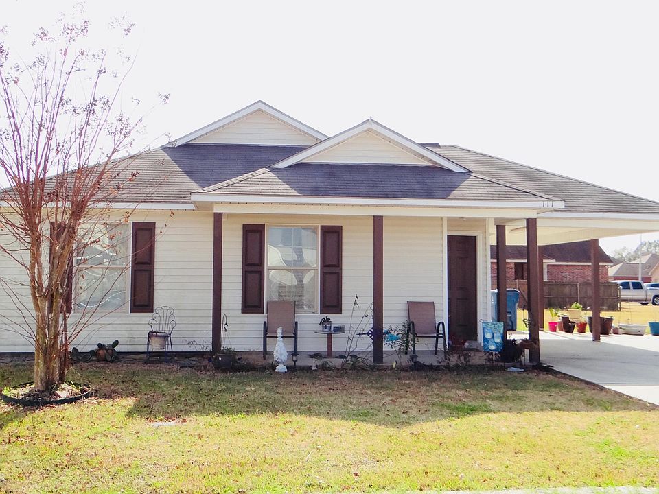 1st image of 111 Hidden Oak Dr