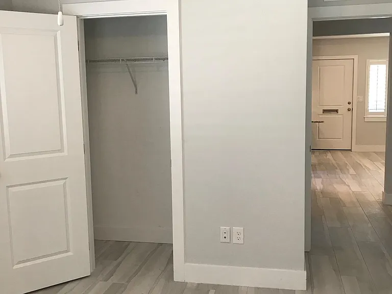 113 E Kaley St — Photo 6