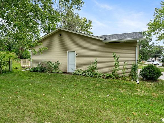 4th image of 3333 S Hampton Dr