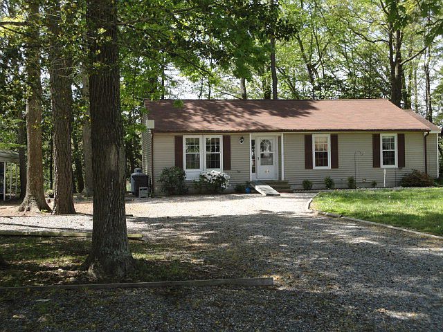 1st image of 229 Dogwood Dr