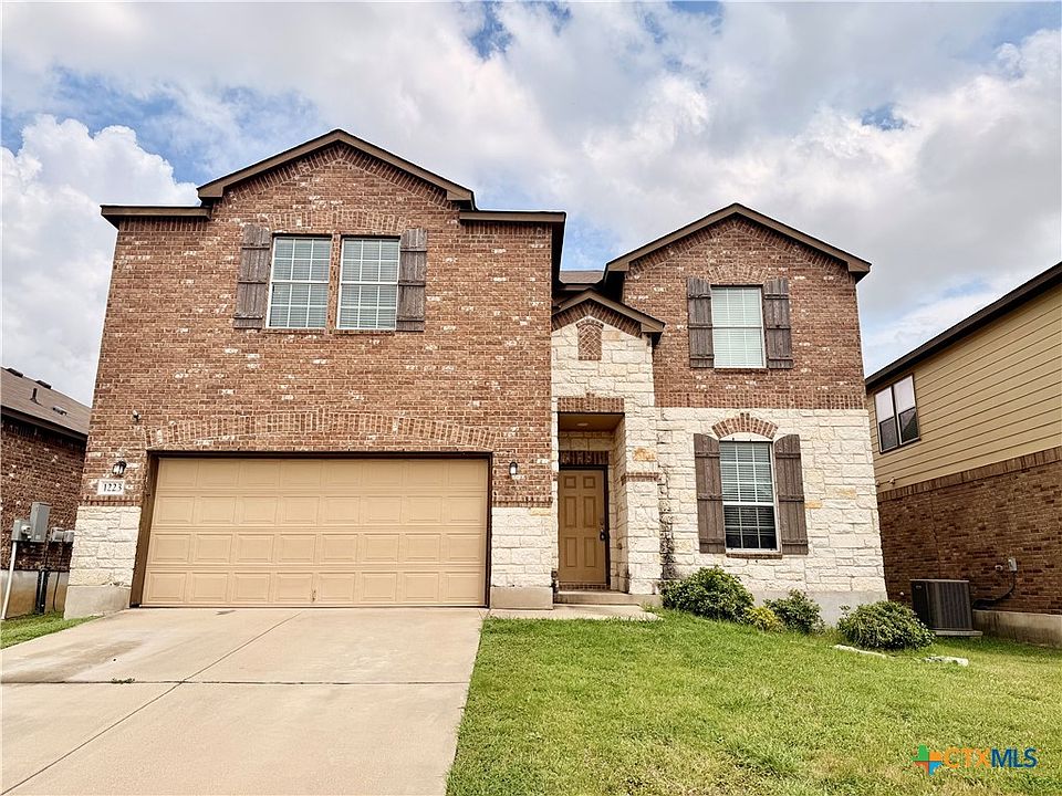 1st image of 1223 Daffodil Dr