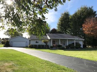 109 Crestwood Dr, New Castle, PA 16101