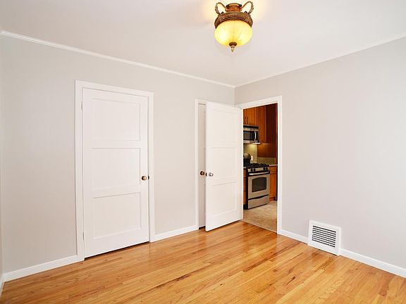 4th image of 1386 17th Ave