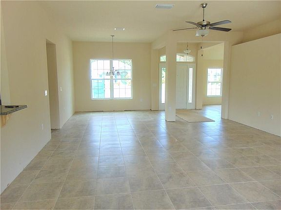 3rd image of 1306 Scarlet Oak Cir