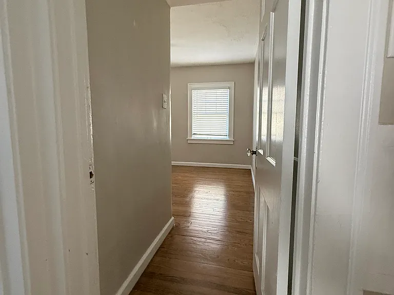 18520 Winslow Rd #1 — Photo 12