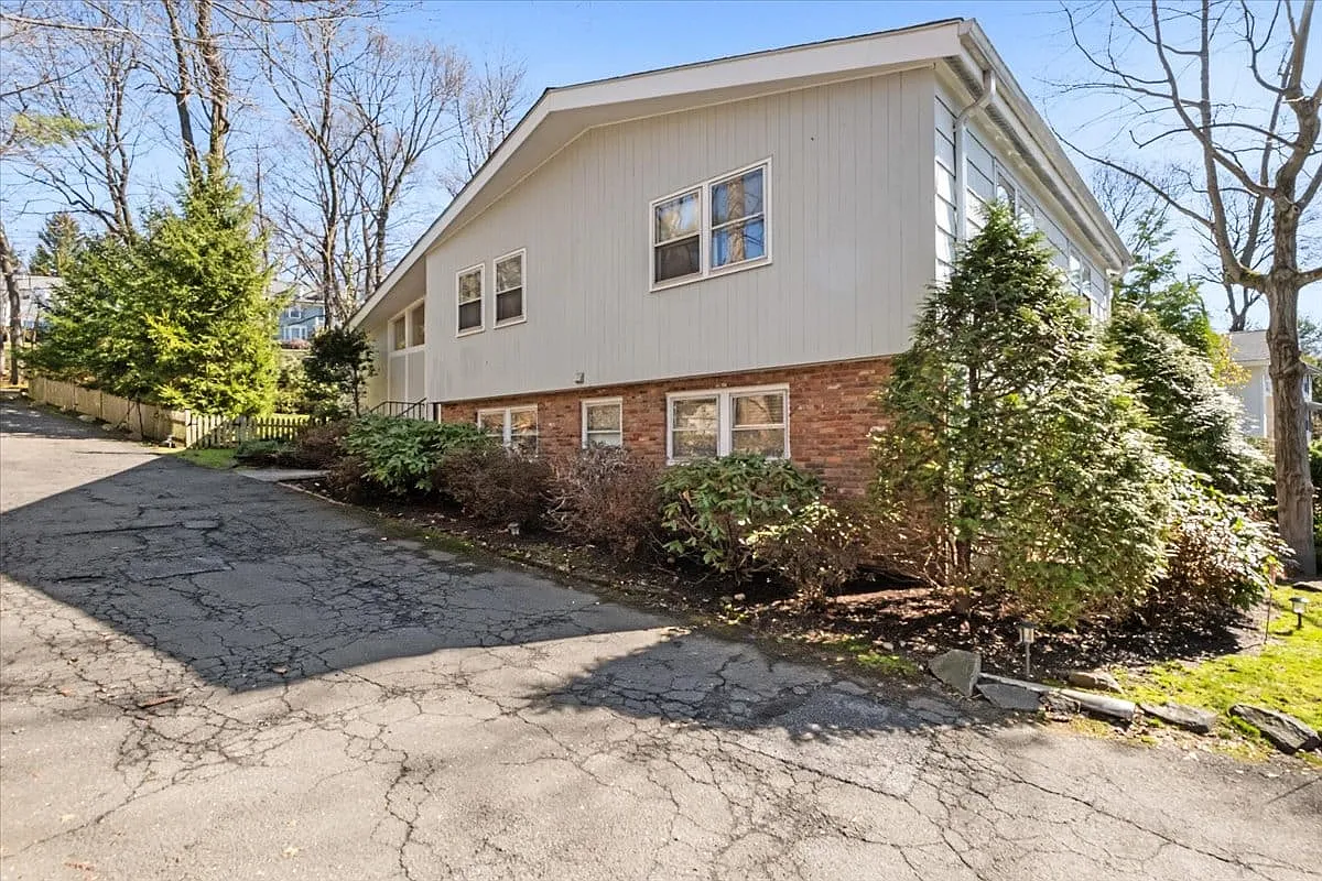 Building Photo - 6 Dickel Rd #A