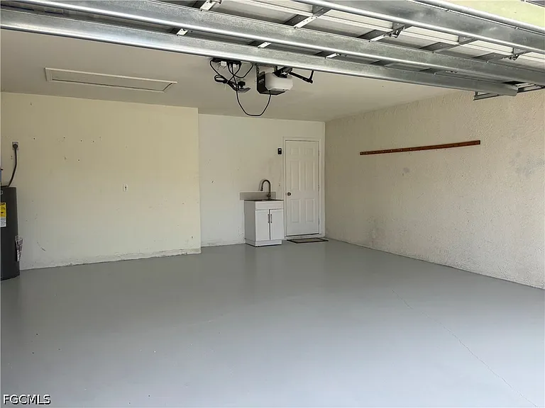 8223 Breton Cir — Photo 14